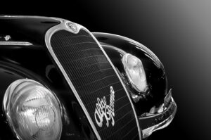 Touring Superleggera: L&rsquo;Incurvatura del Vento e la Storia del Dogma Milanese
