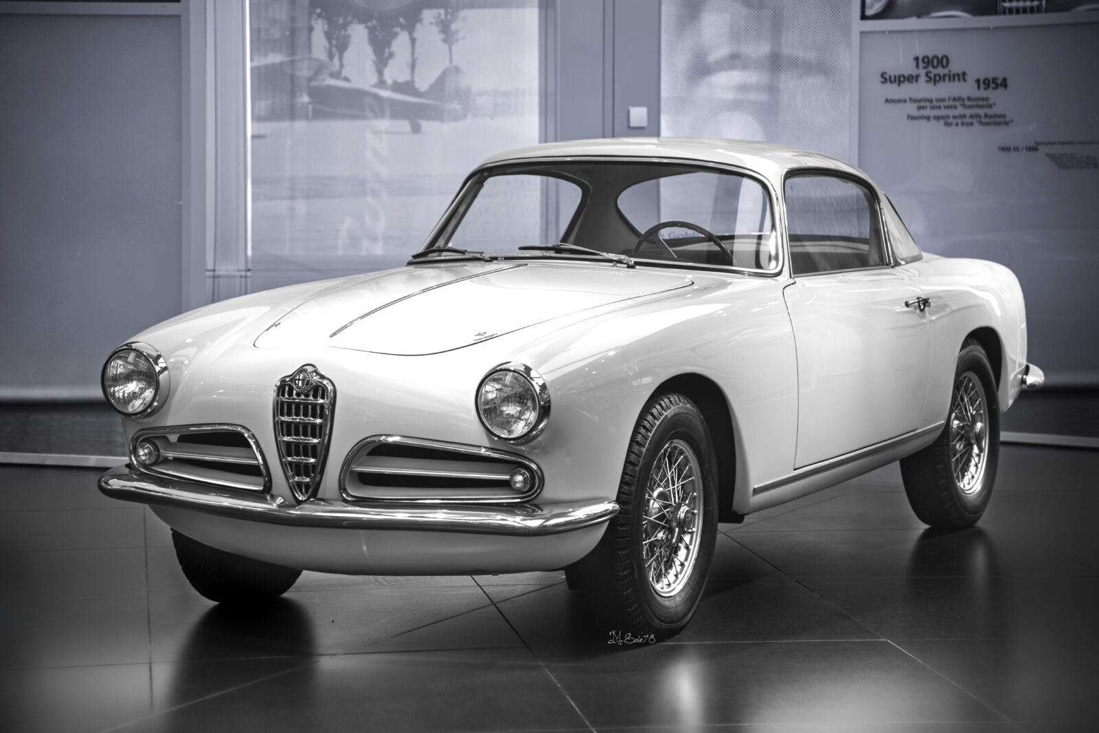 Alfa Romeo 1900 Super Sprint 1954 carrozzata Touring, tre quarti anteriore, foto in bianco e nero